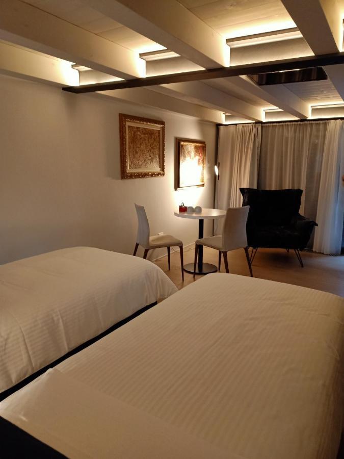 V&v Rentroom Design Guest house Gignod